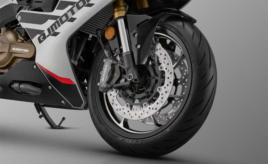 QJMotor SRK 600 RS Modell 2026 1