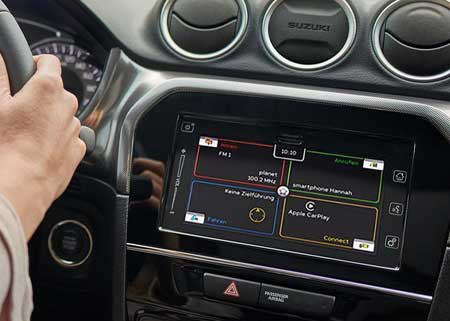 Suzuki Vitara mit Farb-Touchscreen