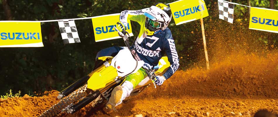 Video von Suzuki Motocross Bikes in Aktion