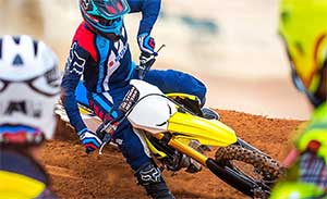 RM-Z450 a