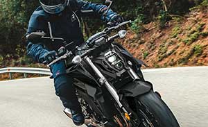 GSX-S950 b