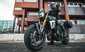 GSX-8R c