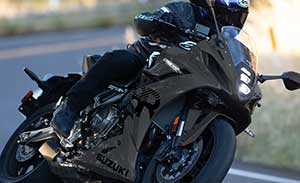 GSX-8R a