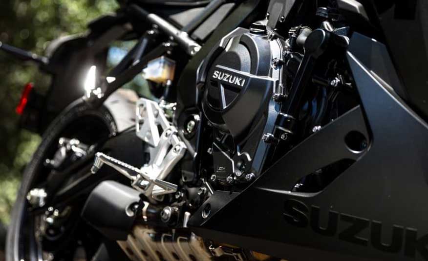 GSX-8R 3