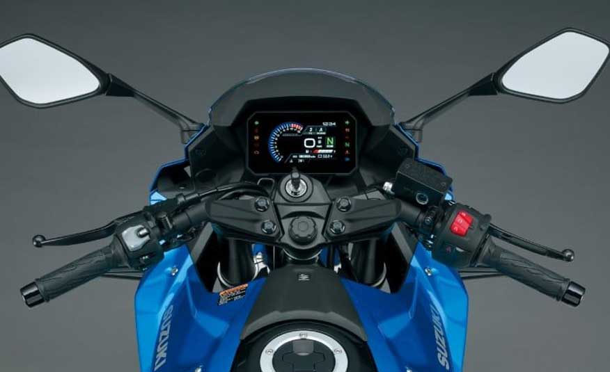 GSX-8R 6